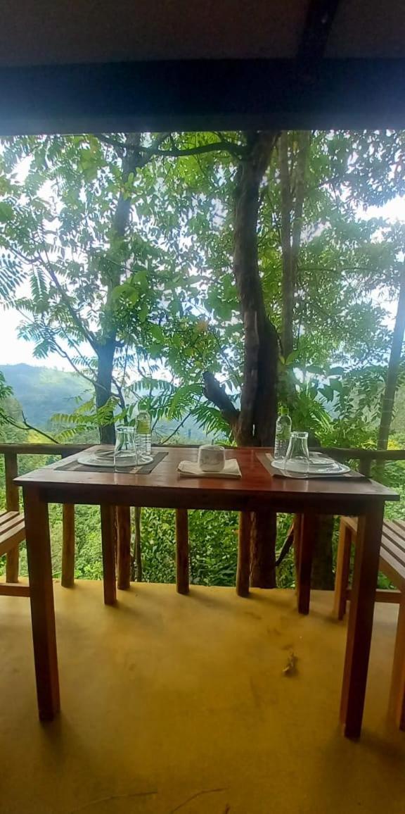Shalomi Nine Arch Bliss Bed & Breakfast เอลลา ภายนอก รูปภาพ