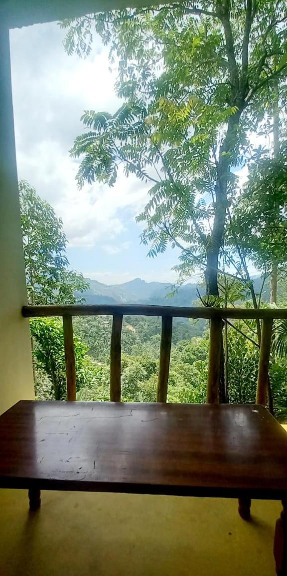 Shalomi Nine Arch Bliss Bed & Breakfast เอลลา ภายนอก รูปภาพ